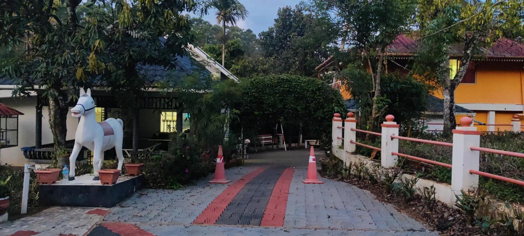 Hotel Chalona Hill View Munnar Zewnętrze zdjęcie